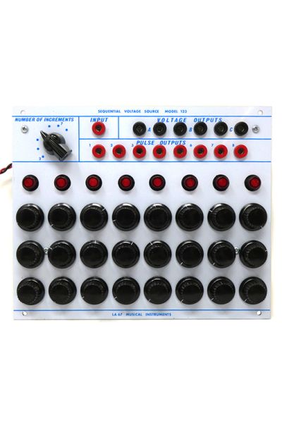 123 - Sequential Voltage Source | La Sesenta y Siete LA 67  